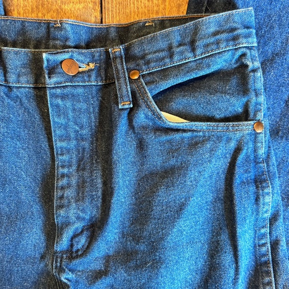 Women’s Vintage Wrangler Jeans - Picture 2 of 8